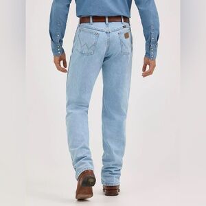 Men’s Wrangler Cowboy Cut original fit straight leg jeans light wash size 35x36